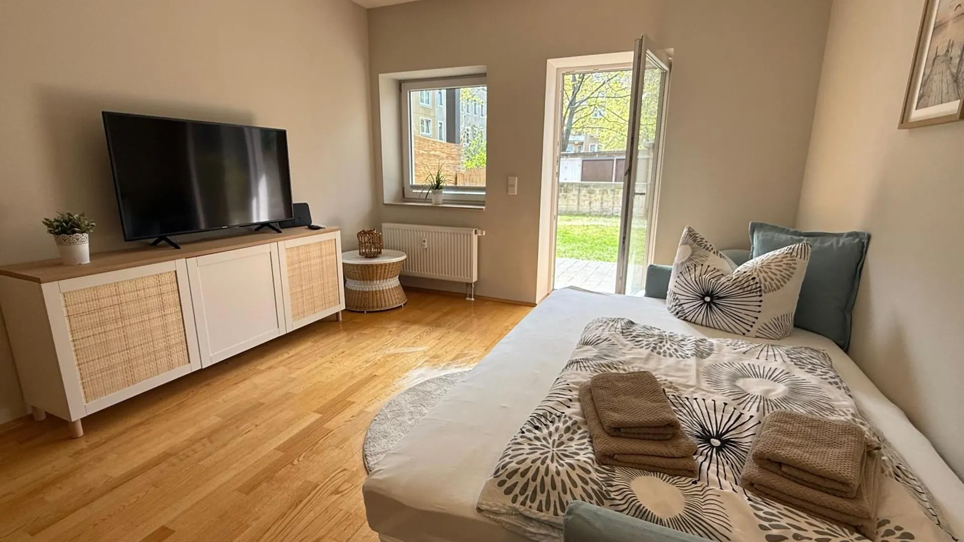 Neu !! Im Herzen Der Neustadt Aber Ruhig - Mit Terrasse 0*, Dresden Deutschland